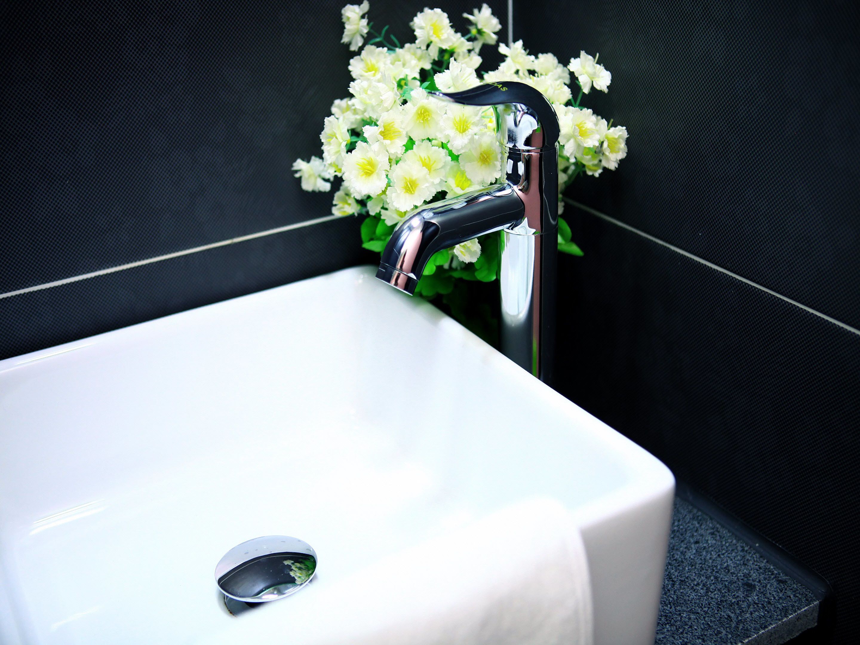 single room | bathroom sink