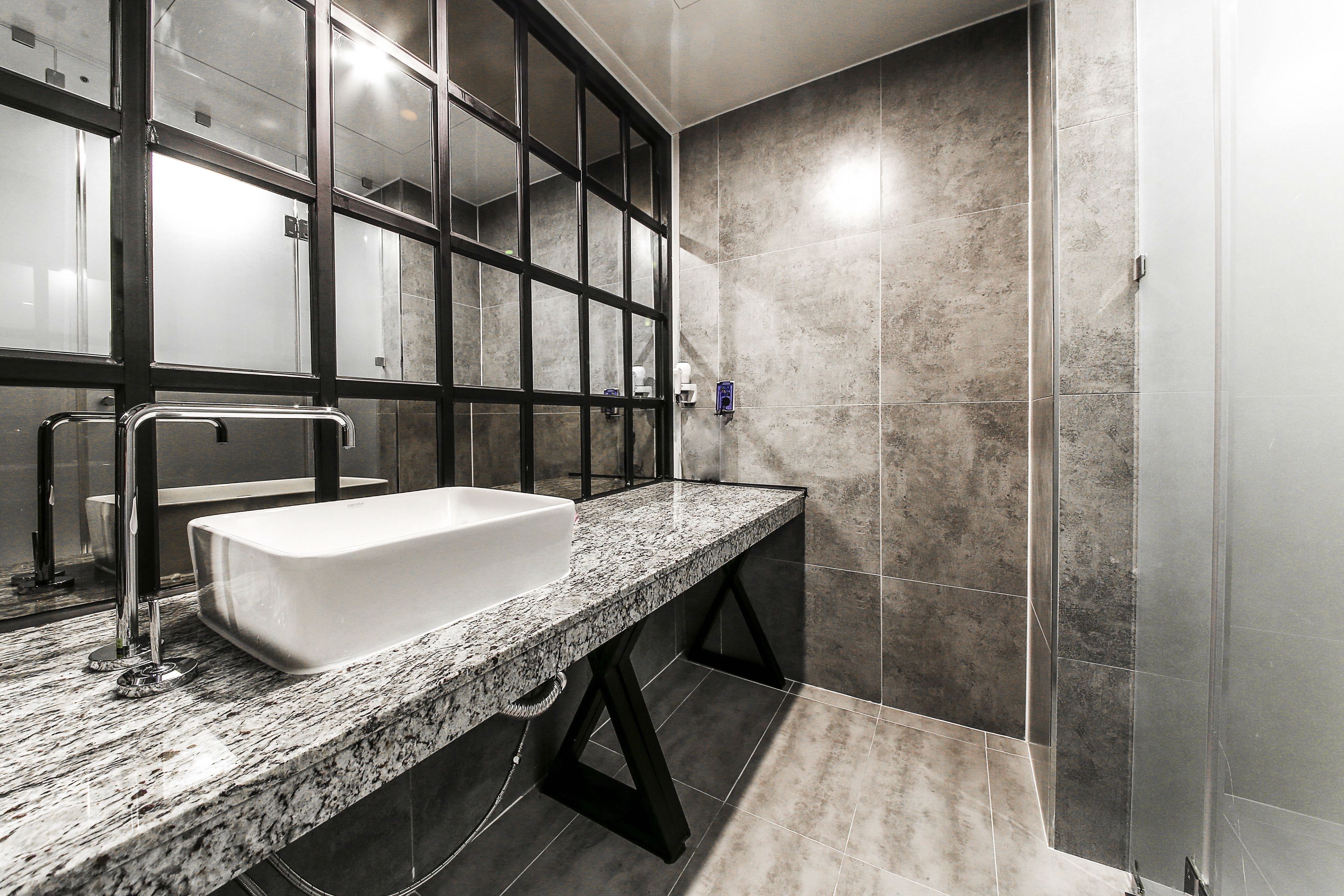 Standard Room | Bathroom sink