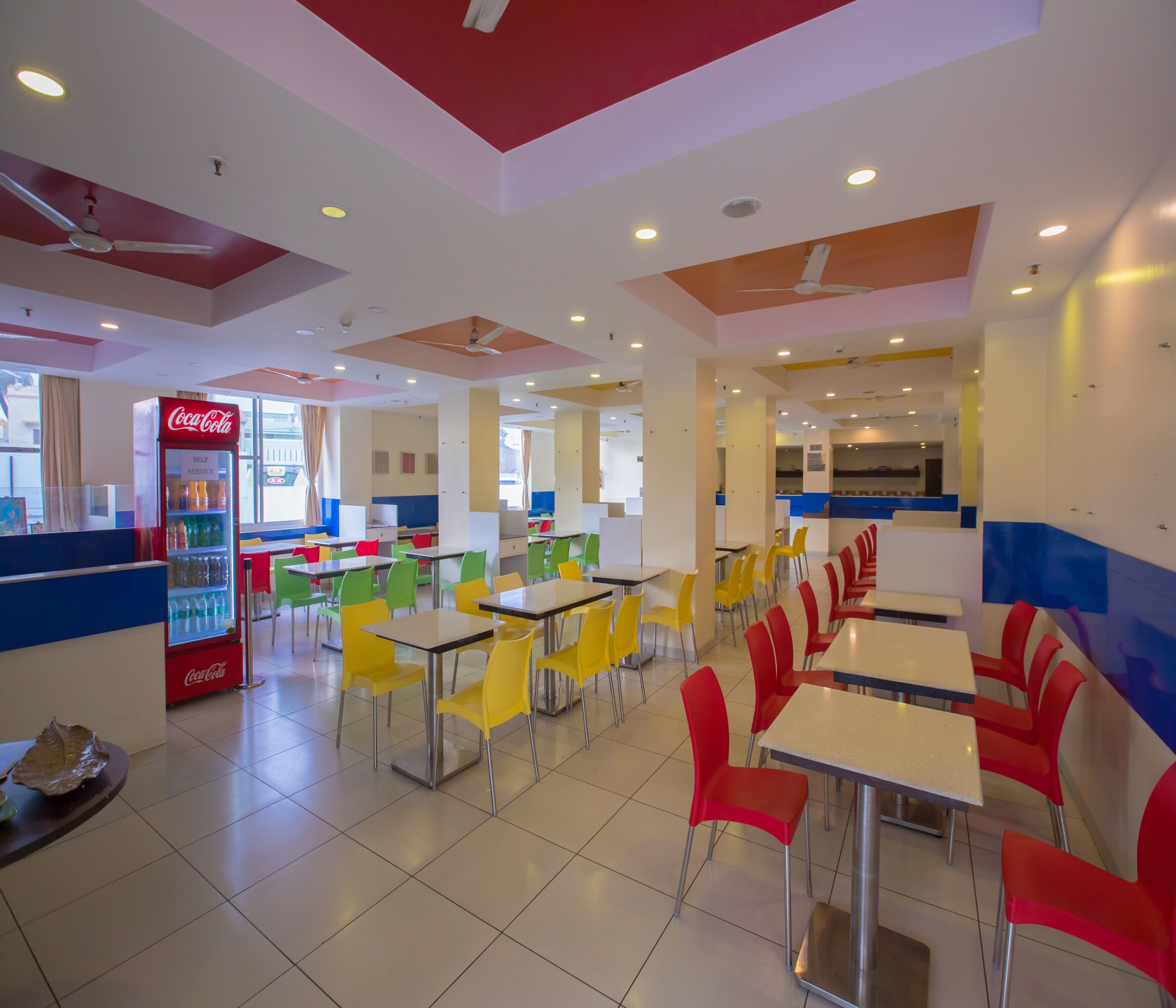 3 restaurants, breakfast, lunch, dinner served; vegetarian cuisine