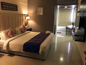 Soundproofing, iron/ironing board, rollaway beds, free WiFi