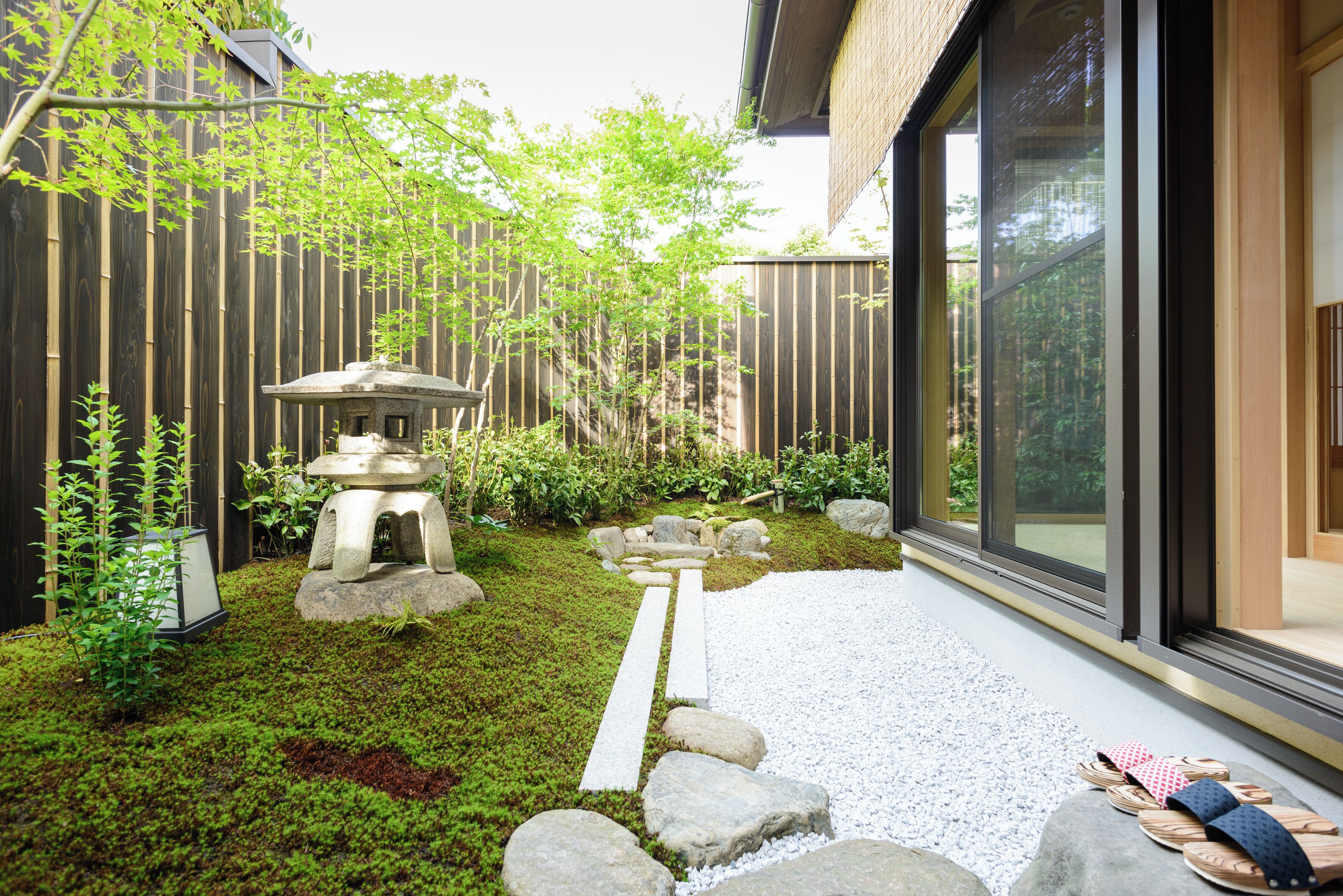 Luxury Room, Garden View | In-room safe, individually decorated, blackout drapes, soundproofing