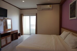 Standard szoba kétszemélyes ággyal | Íróasztal és ingyenes wifi