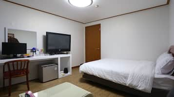 Standard Room | Free WiFi, bed sheets