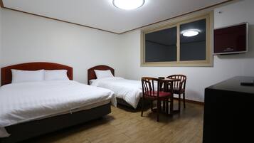 Deluxe Twin Room | Free WiFi, bed sheets
