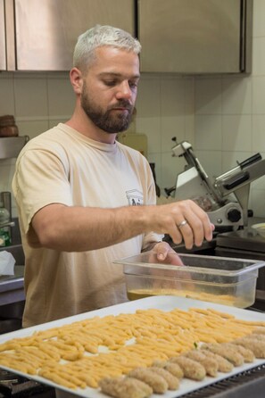 Breakfast, lunch and dinner served  - Agriturismo Tarantola (Alcamo)
