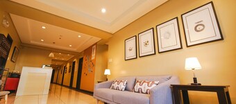 Hometown Hotel Makati - Edsa