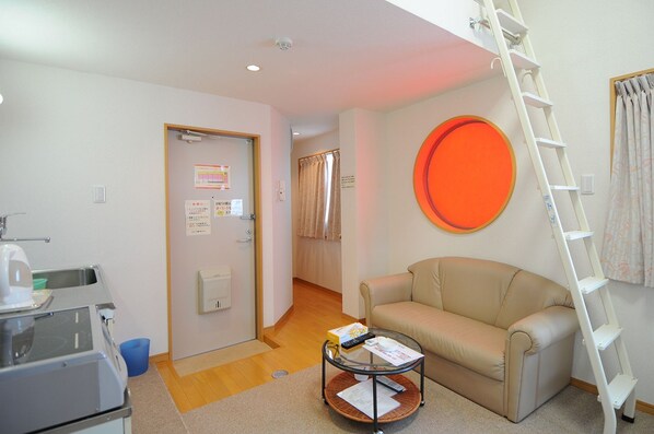 Type E (3) | Living area - BK Hotel & Weekly (Wakayama)