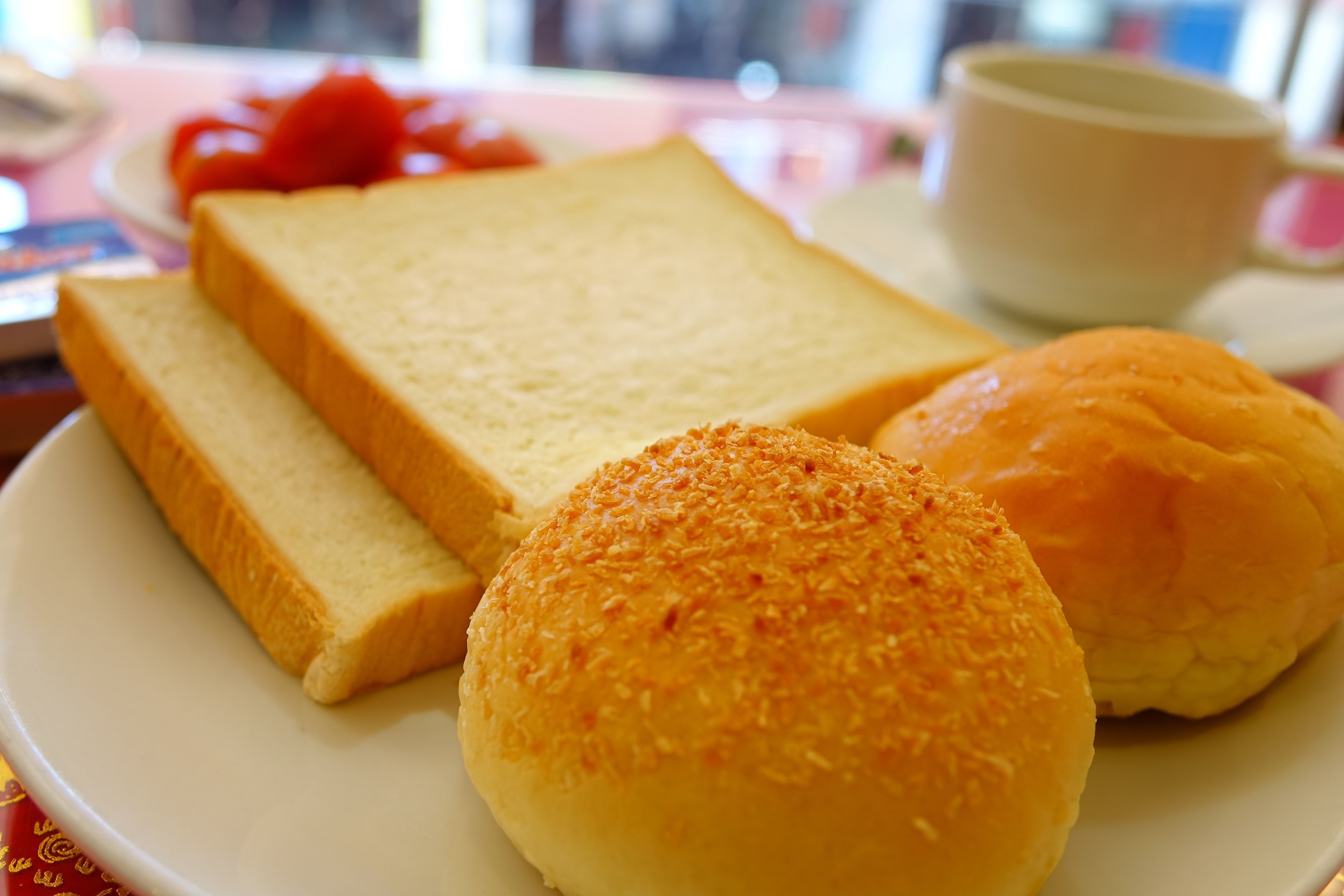 free buffet breakfast