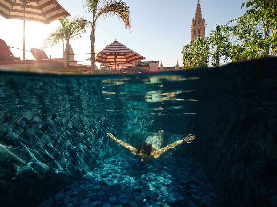 Outdoor pool, sun loungers
