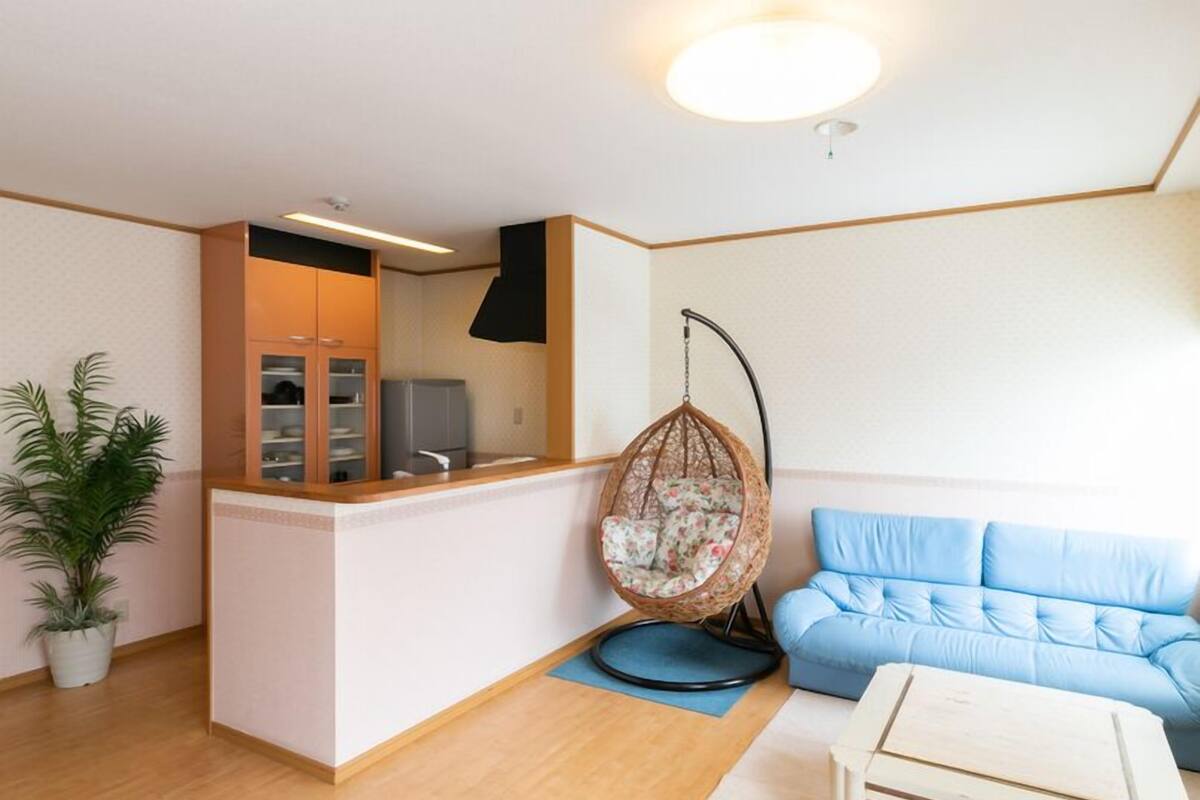 Living area | Flat-screen TV