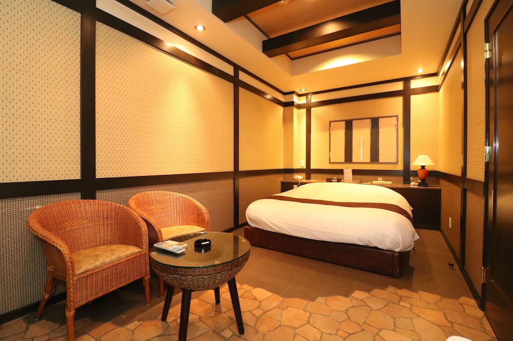 Hotel To