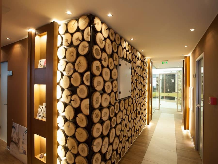 Sauna, hot tub, steam room, body treatments, body wraps, body scrubs