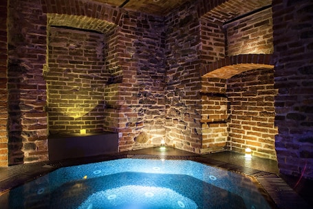 Turkish bath, body treatments, aromatherapy, body scrubs