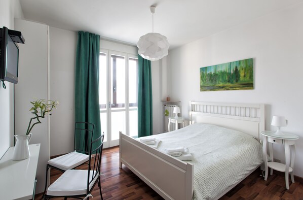 Double Room (Pepe Verde)