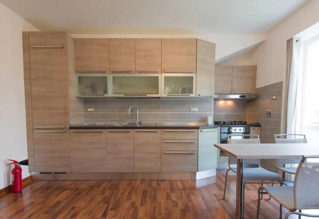 Suite | Private kitchen | Coffee/tea maker, electric kettle