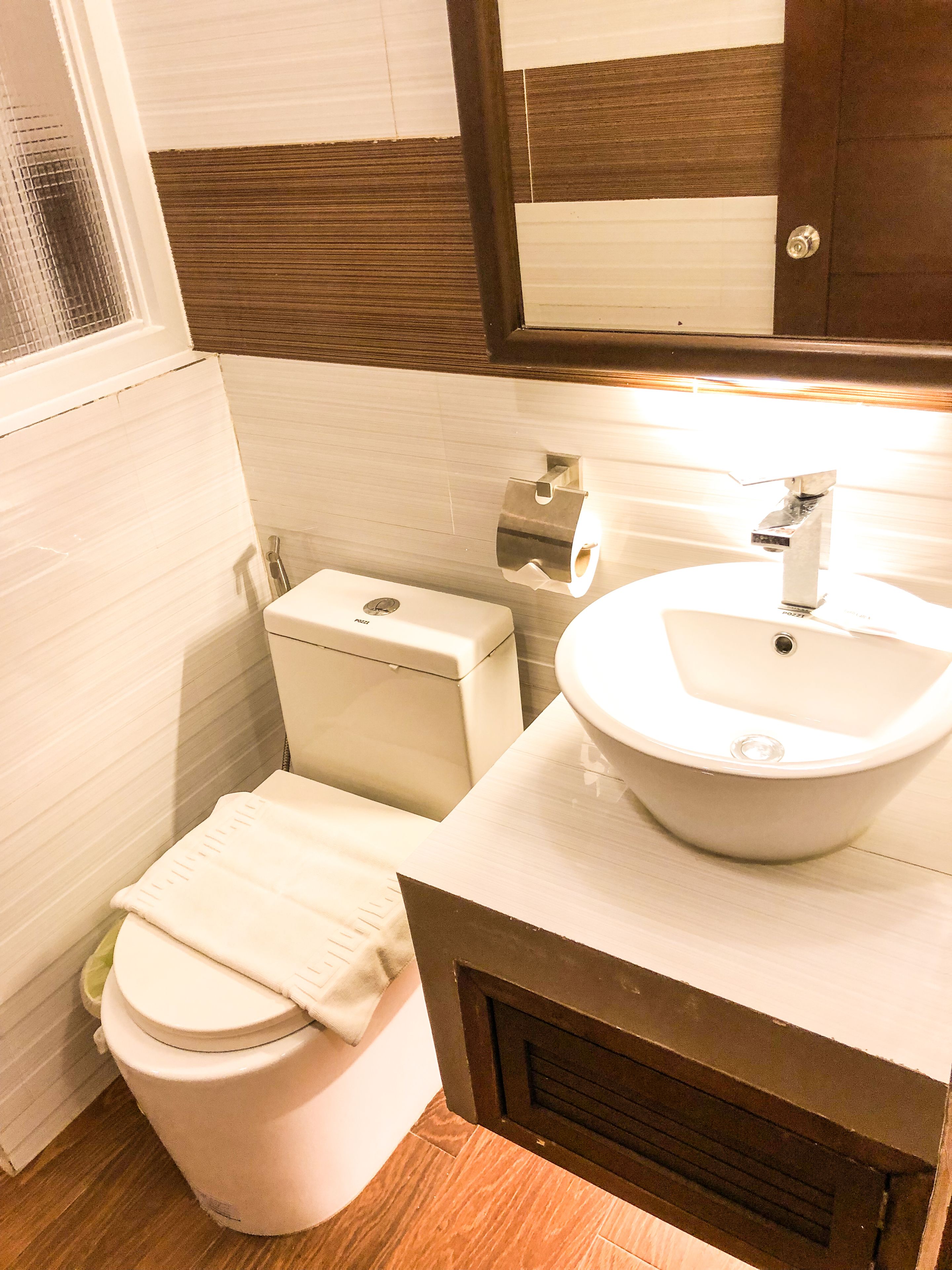 standard room | bathroom | shower, free toiletries, hair dryer, bidet