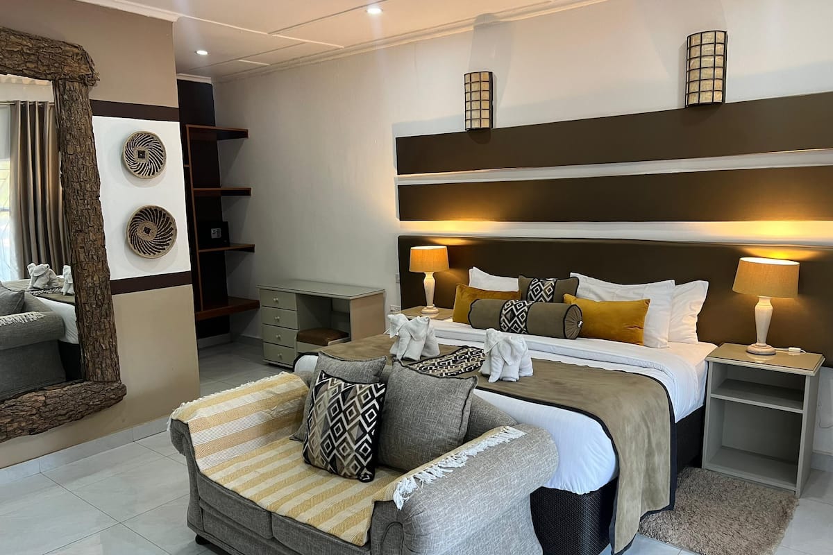 Executive Double Room, 1 King Bed, Poolside | In-room safe, individually decorated, laptop workspace, free WiFi