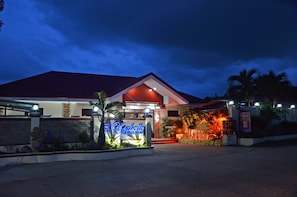 Front of property - evening/night - Ysabelle Mansion (Puerto Princesa)