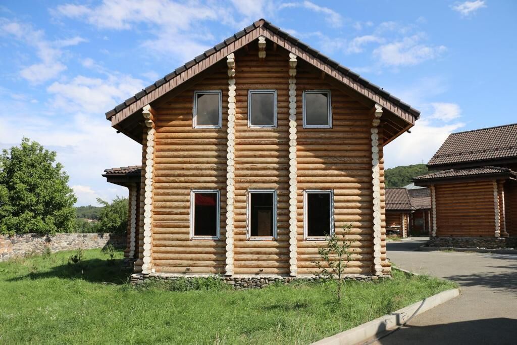 family cottage | minibar, in-room safe, desk, blackout curtains