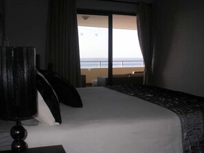 Bed sheets - Lazy Lizard (eMdloti)