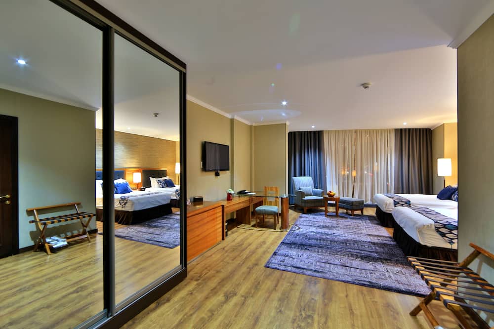 Damas International Hotel
