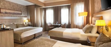Family Double Room, Partial Sea View, Sea Facing