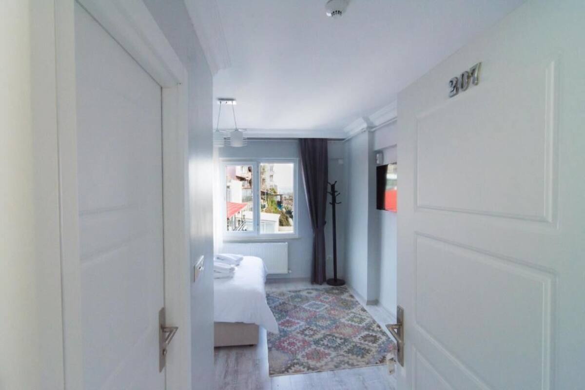 Minibar, két bảo mật tại phòng, bàn, phòng cách âm