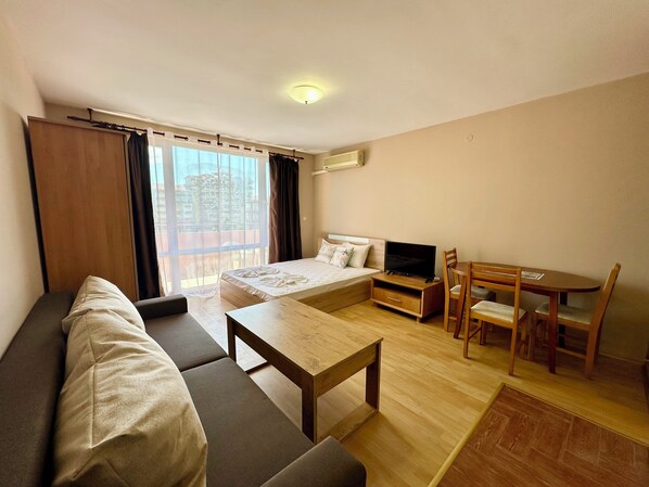 Family Studio, Partial Sea View | Iron/ironing board, WiFi, bed sheets - Menada Privilege Fort Beach (Elenite)