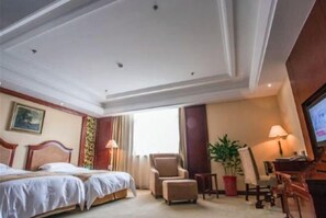 Minibar, in-room safe, desk, blackout curtains