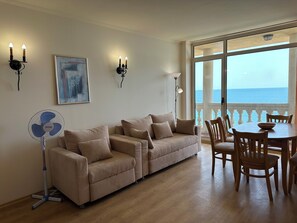 Superior Apartment, 1 Bedroom, Balcony, Sea View | 1 bedroom, bed sheets - Menada Atrium Apartments (Elenite)