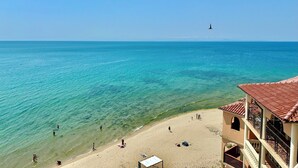 Apartamento superior, 1 habitación, balcón, vistas al mar | Terraza o patio