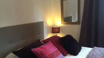 Studio Confort, 1 lit double | Literie de qualité supérieure, bureau, chambres insonorisées