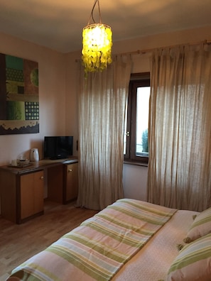 Standard Double Room, 1 Queen Bed | Premium bedding, desk, soundproofing, rollaway beds
