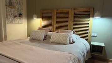 Standard Double Room, 1 Queen Bed | Premium bedding, desk, soundproofing, free WiFi