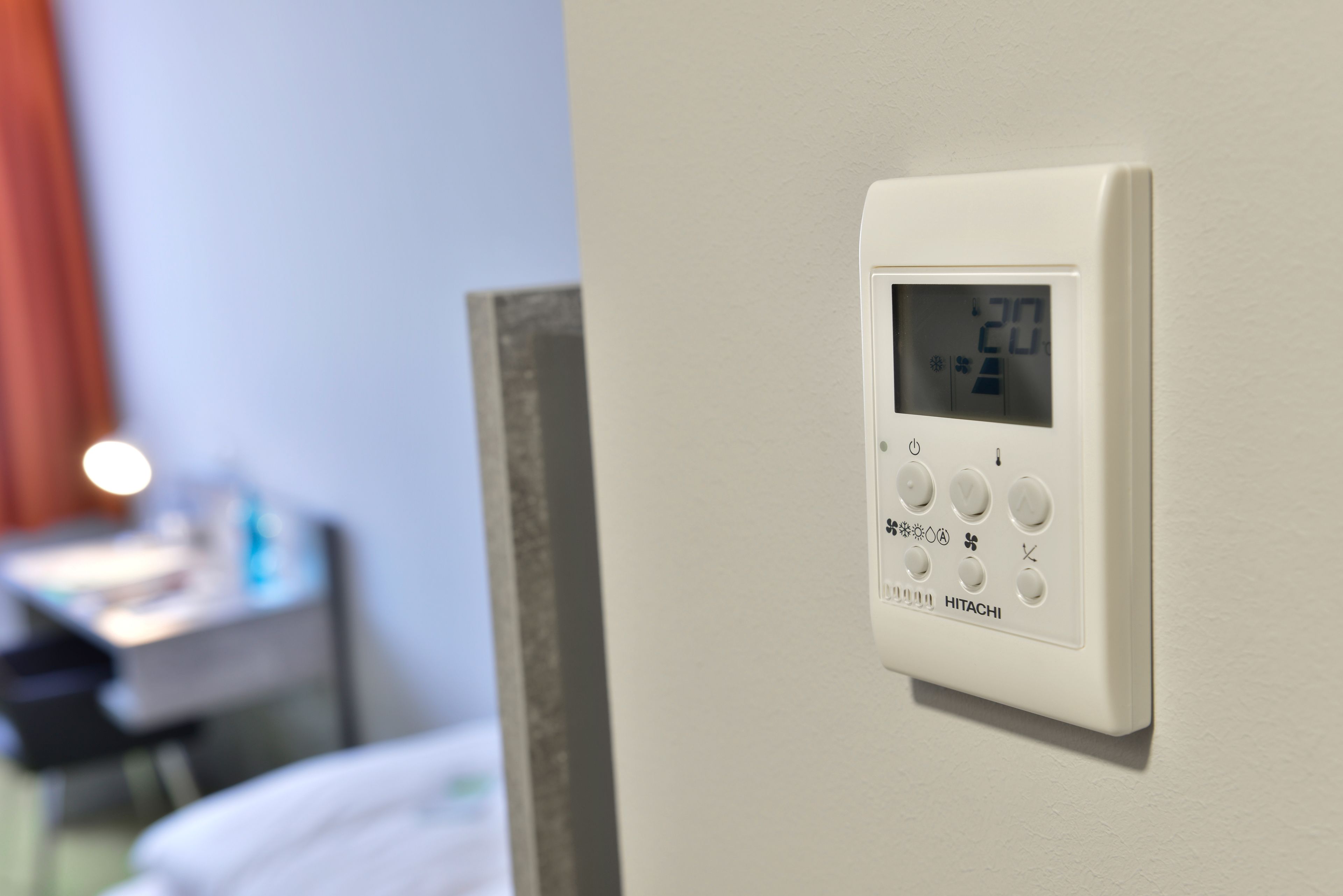 1 bedroom, hypo-allergenic bedding, desk, soundproofing