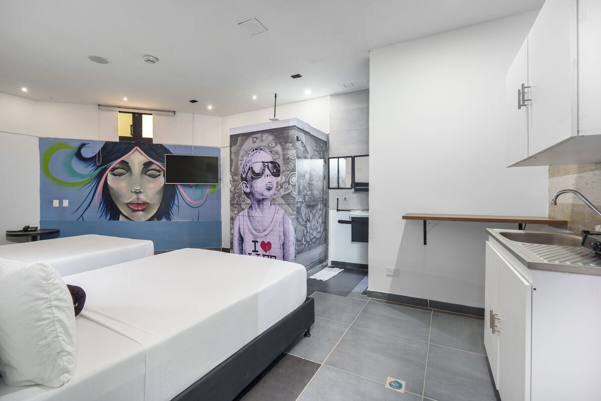 Quadruple Room | Premium bedding, desk, WiFi (free), individually decorated