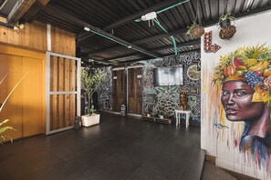 Lunch and dinner served, local cuisine - Hotel Gallery (Medellín)