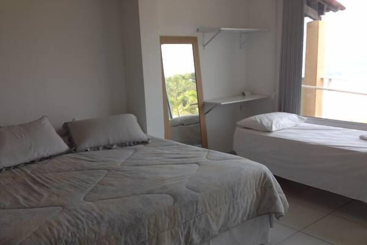 Cortinas blackout, cunas gratuitas y camas plegables/adicionales 