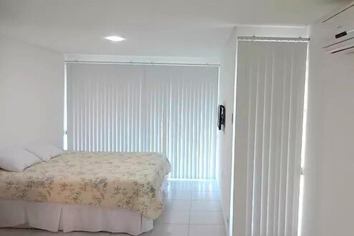 Cortinas blackout, cunas gratuitas y camas plegables/adicionales 
