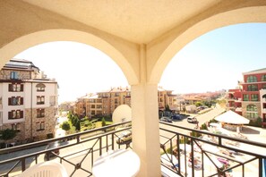 Familienapartment, Poolblick | Ausblick vom Zimmer