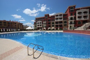 Außenpool (je nach Saison geöffnet)