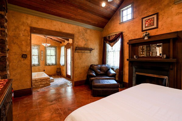 Cabin (Francesca's) | 1 bedroom, desk