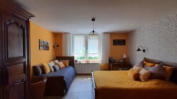 Driepersoonskamer, privébadkamer | 1 slaapkamer