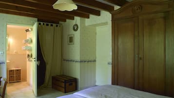 Tweepersoonskamer, privébadkamer, uitzicht op tuin