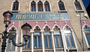 Voorkant van accommodatie