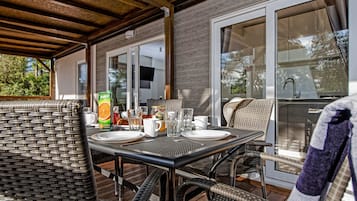 Superior Family Mobile Home, 2 Bedrooms,  Terrace, Ground Floor | Terrace/patio