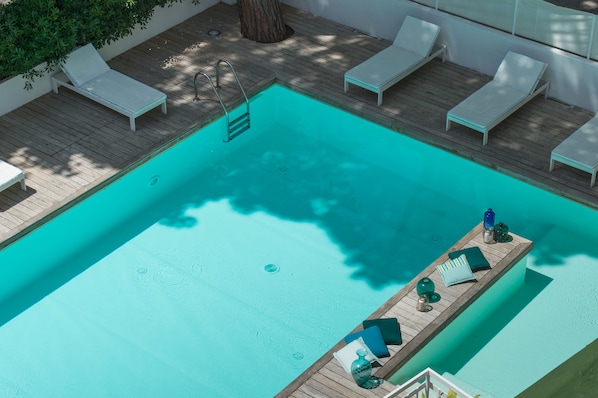 Seasonal outdoor pool