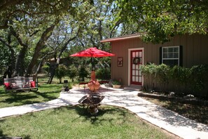 Terrace/patio - Pot Belly Stove (Fredericksburg)