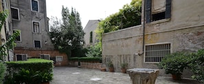 Exterior detail - TRIBUNO Grand Canal (Venice)