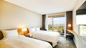 Blackout drapes, iron/ironing board, free WiFi, bed sheets